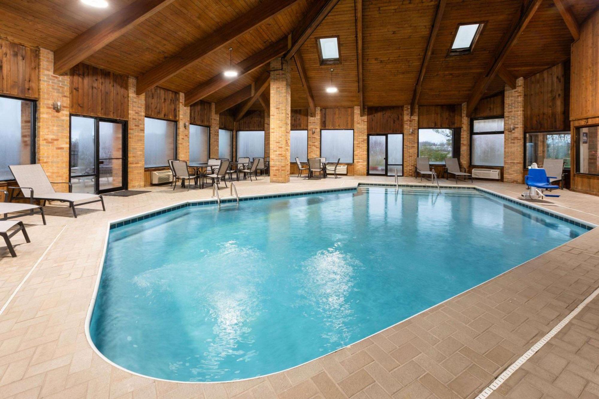Baymont By Wyndham Warrenton Hotel Ngoại thất bức ảnh