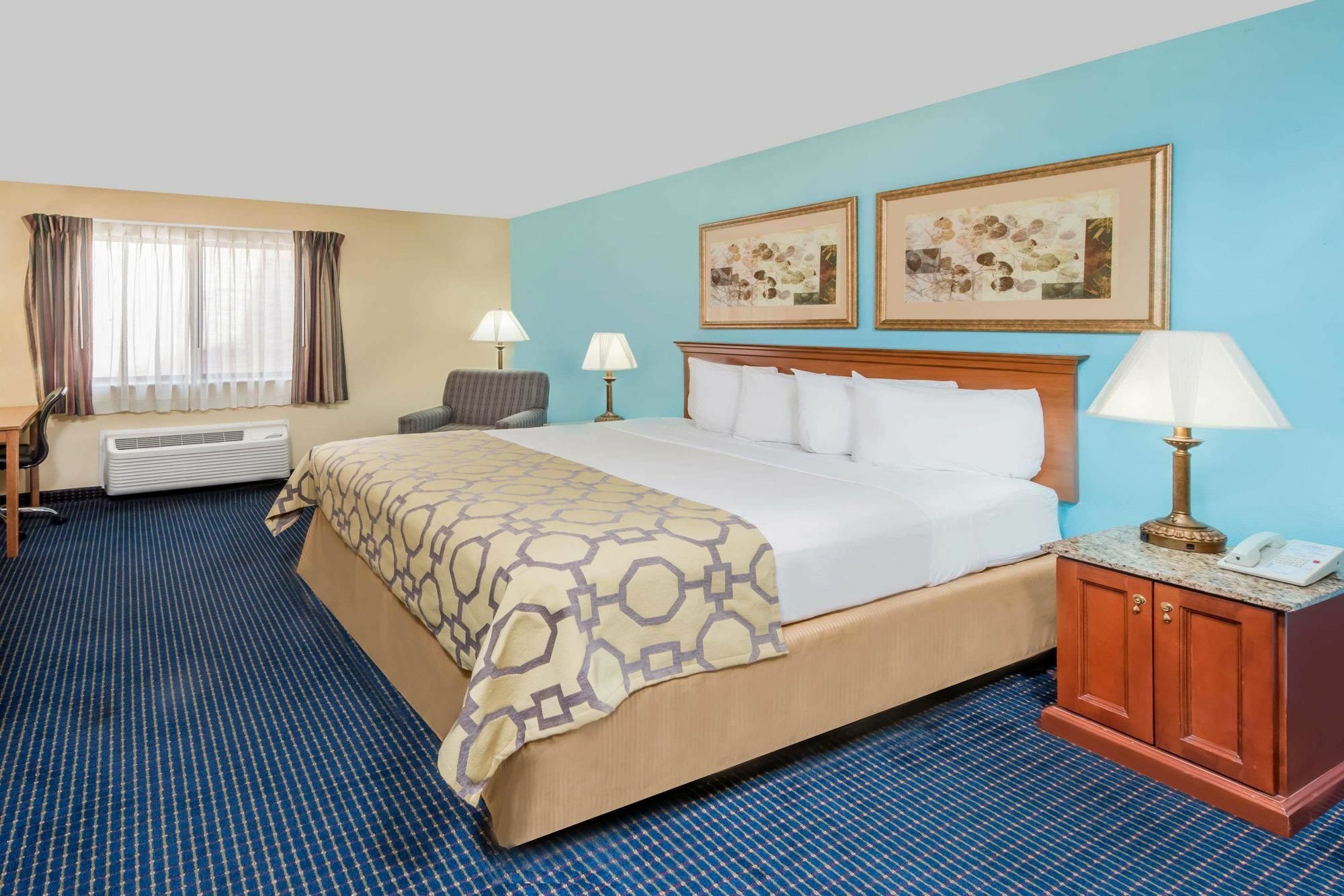 Baymont By Wyndham Warrenton Hotel Ngoại thất bức ảnh