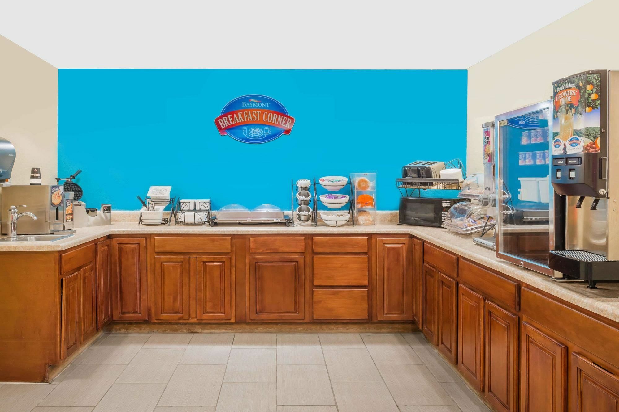 Baymont By Wyndham Warrenton Hotel Ngoại thất bức ảnh